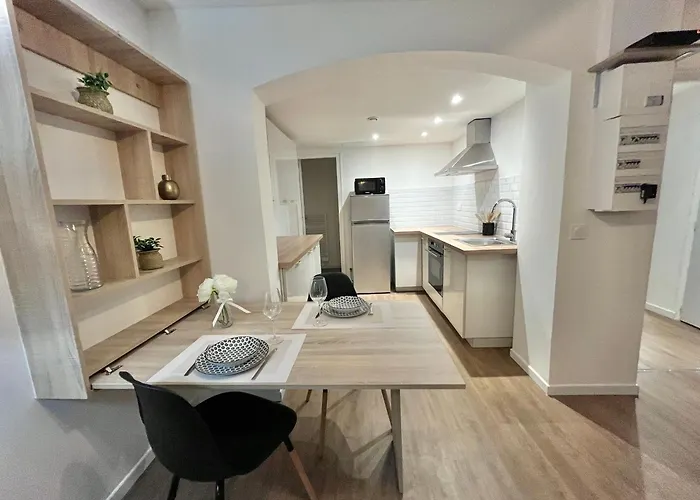 Le Verdun - Elegant Fully-equipped One-bedroom *